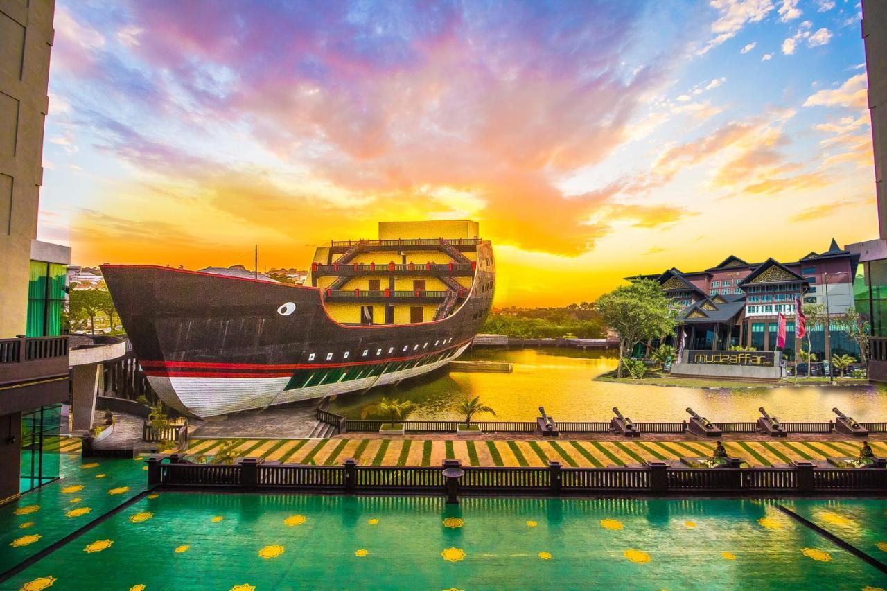 Mudzaffar Hotel Malacca Exterior photo