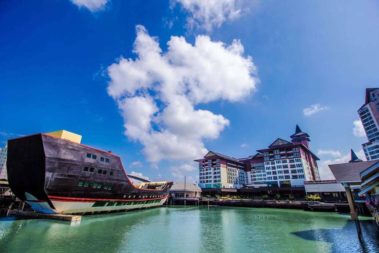 Mudzaffar Hotel Malacca Exterior photo